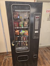 Illustrative example of vending machine auction