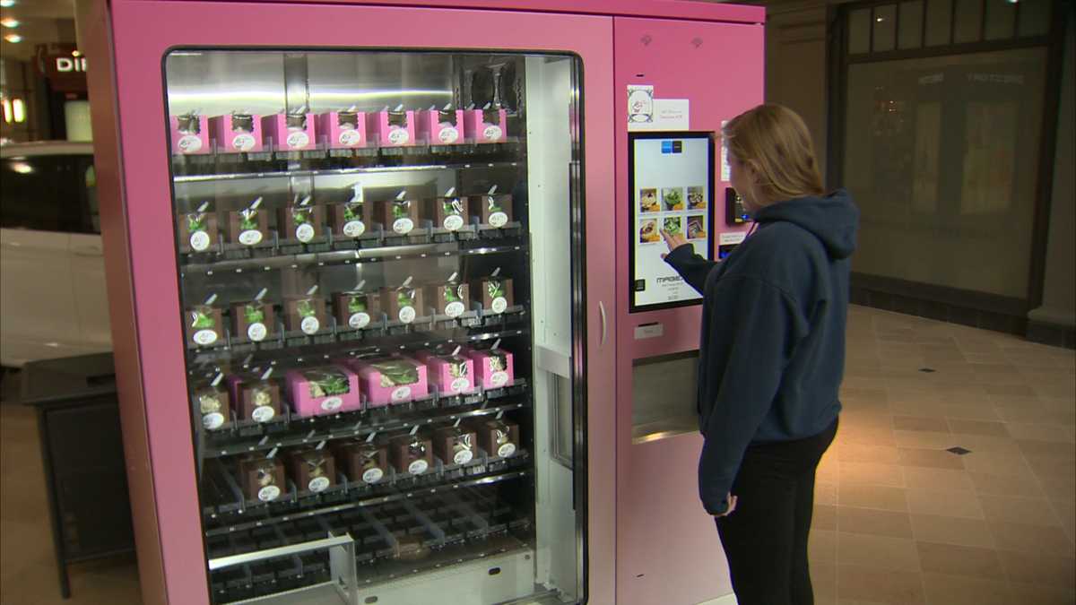 Illustrative example of vending machine for cupcakes